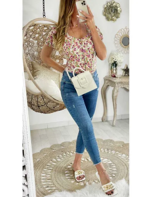 My Look Féminin Ma petite blouse fleurie et boutonnée "épaules froncées" Sale