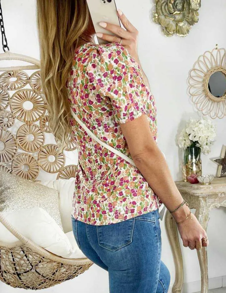 ma_petite_blouse_fleurie__1.webp My Look Féminin Ma petite blouse fleurie et boutonnée "épaules froncées" Sale