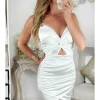 My Look Féminin Ma robe satinée blanche froncée "bretelles strass" Hot