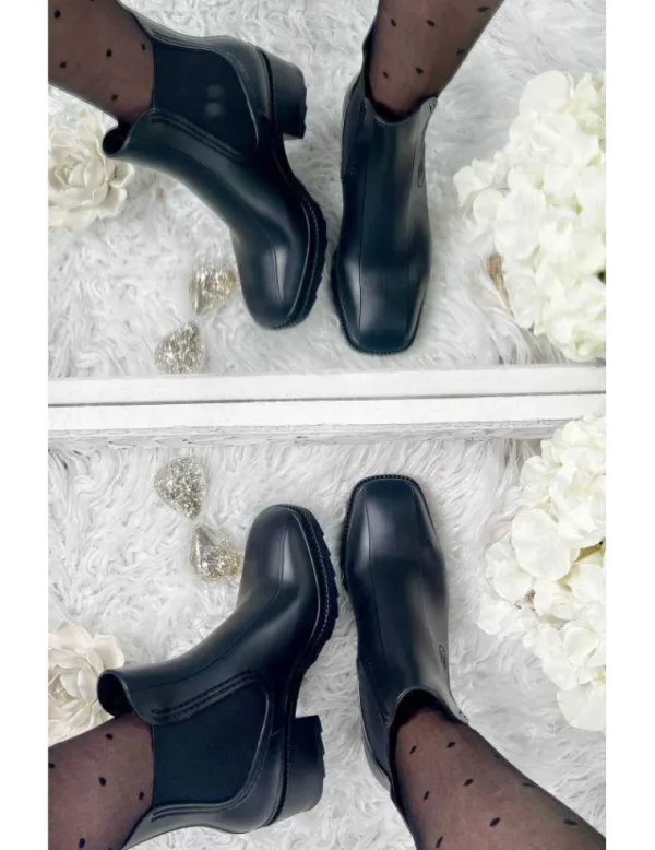 My Look Féminin Mes bottines Chelsea crantées black basic Online