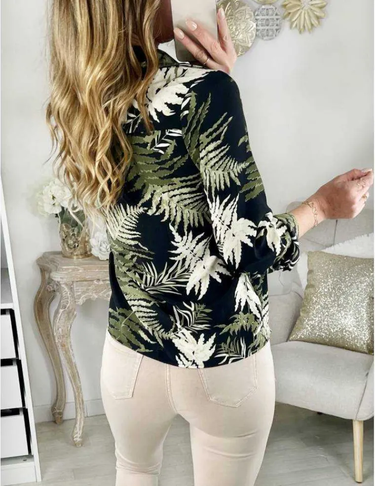 mon_joli_chemisier_quotka_1.webp My Look Féminin Mon joli chemisier "kaki leaf" Sale