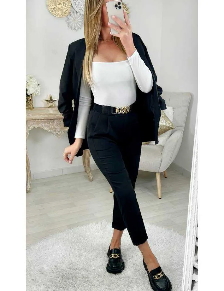 mon_pantalon_noir_amp_dro_0.webp My Look Féminin Mon pantalon noir & droit "Chain belt" Online