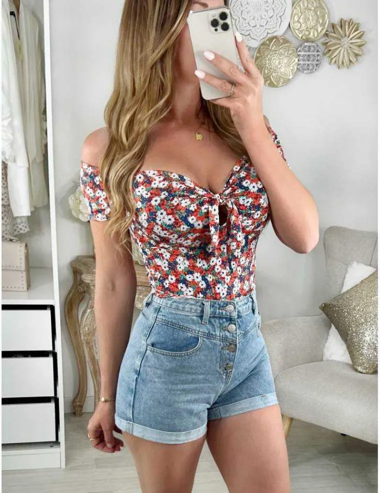 mon_short_en_jeans_quotta_2.webp My Look Féminin Mon short en jeans "taille haute boutonné" Online
