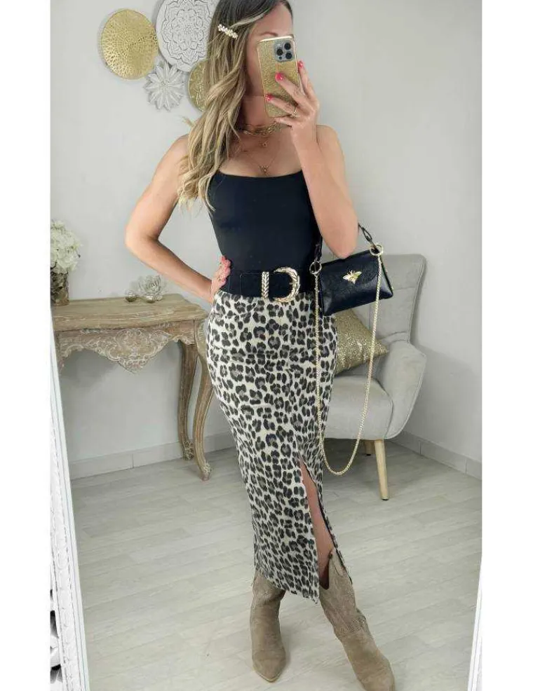 robe_fluide_motifs_carame_2.webp My Look Féminin robe fluide motifs caramel col v Outlet