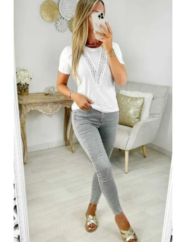 My Look Féminin tee shirt blanc et broderie Outlet